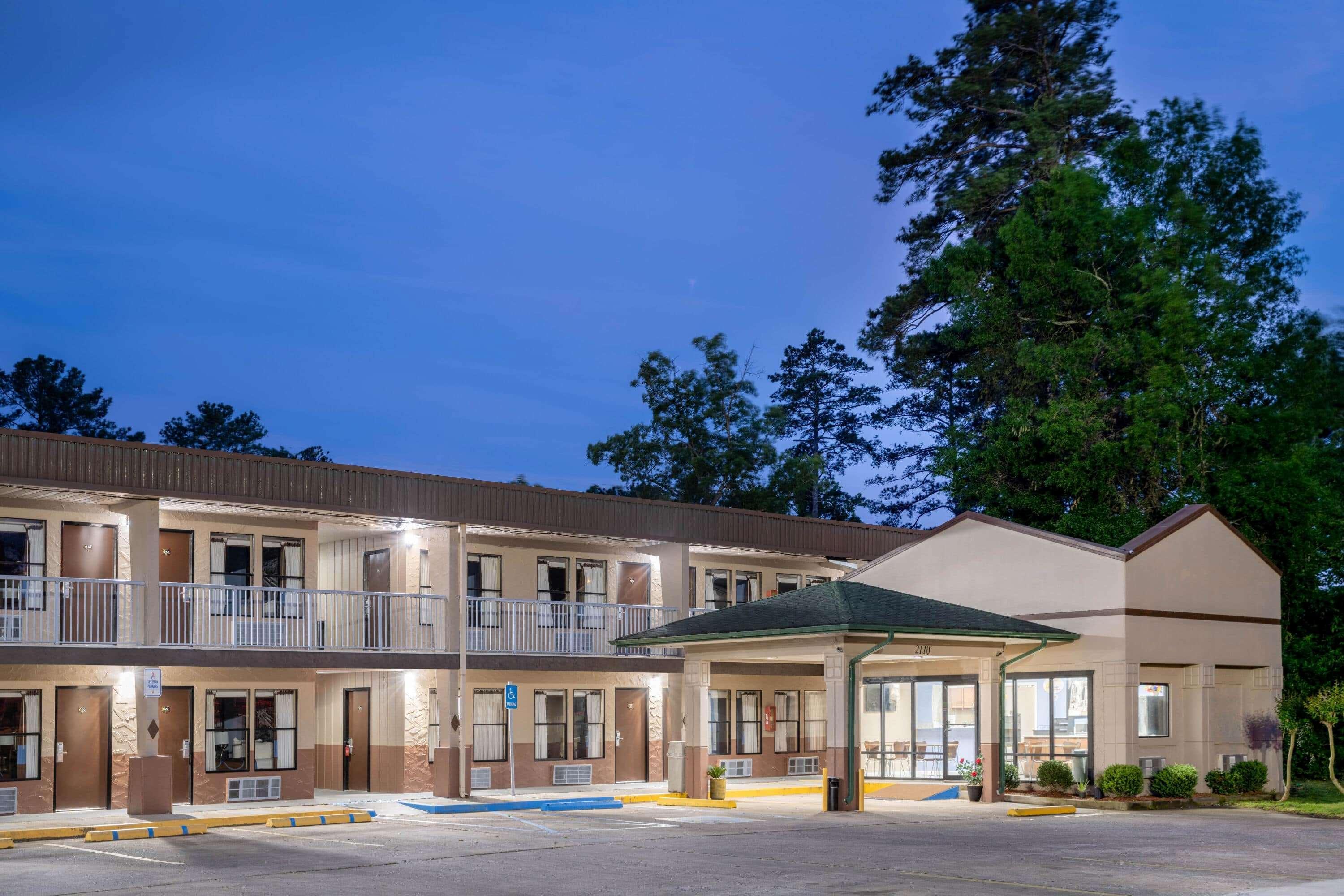 Hotel Super 8 By Wyndham Gadsden Al Exterior foto